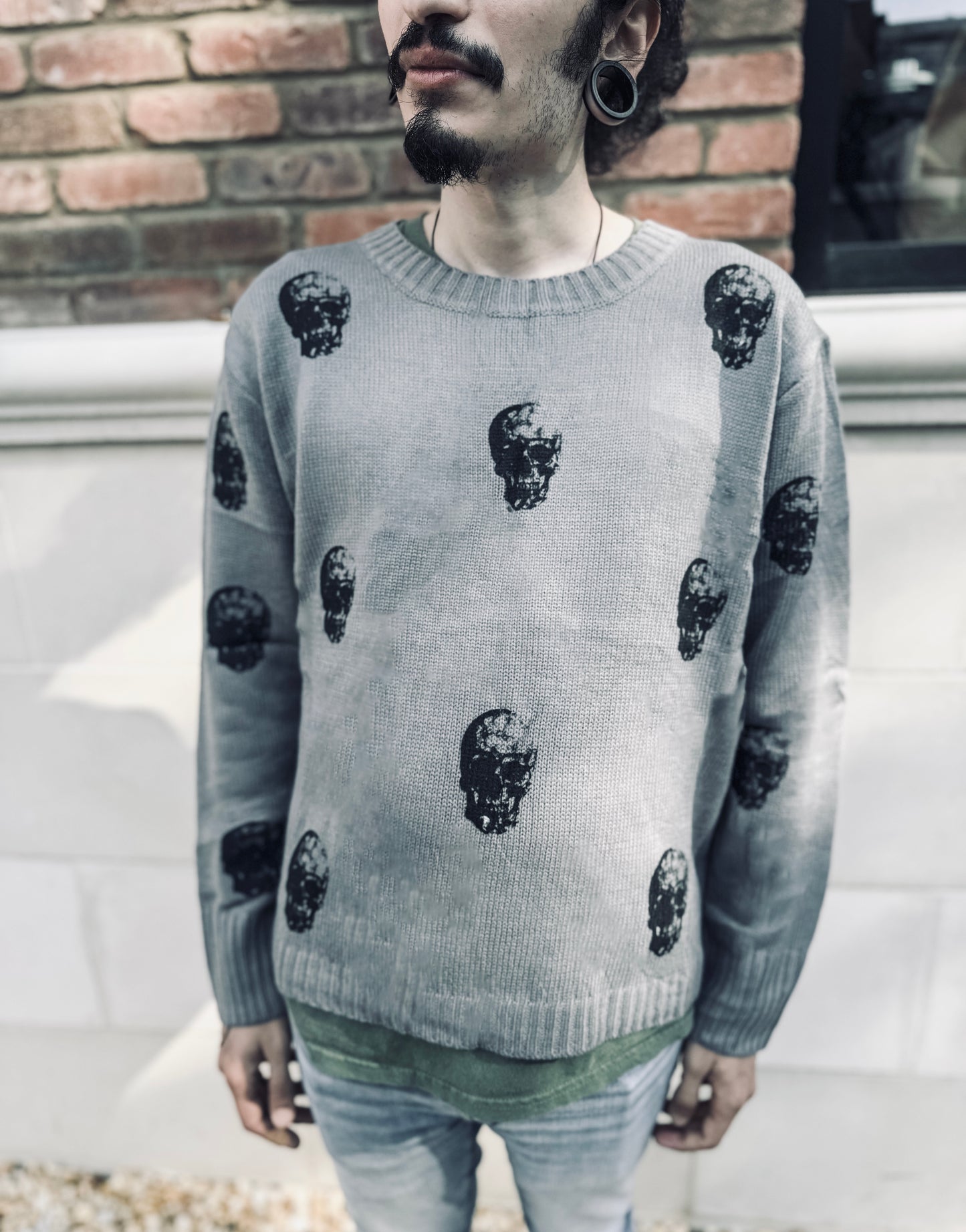 Skull Classic  Crewneck Sweater in Cloudy Grey
