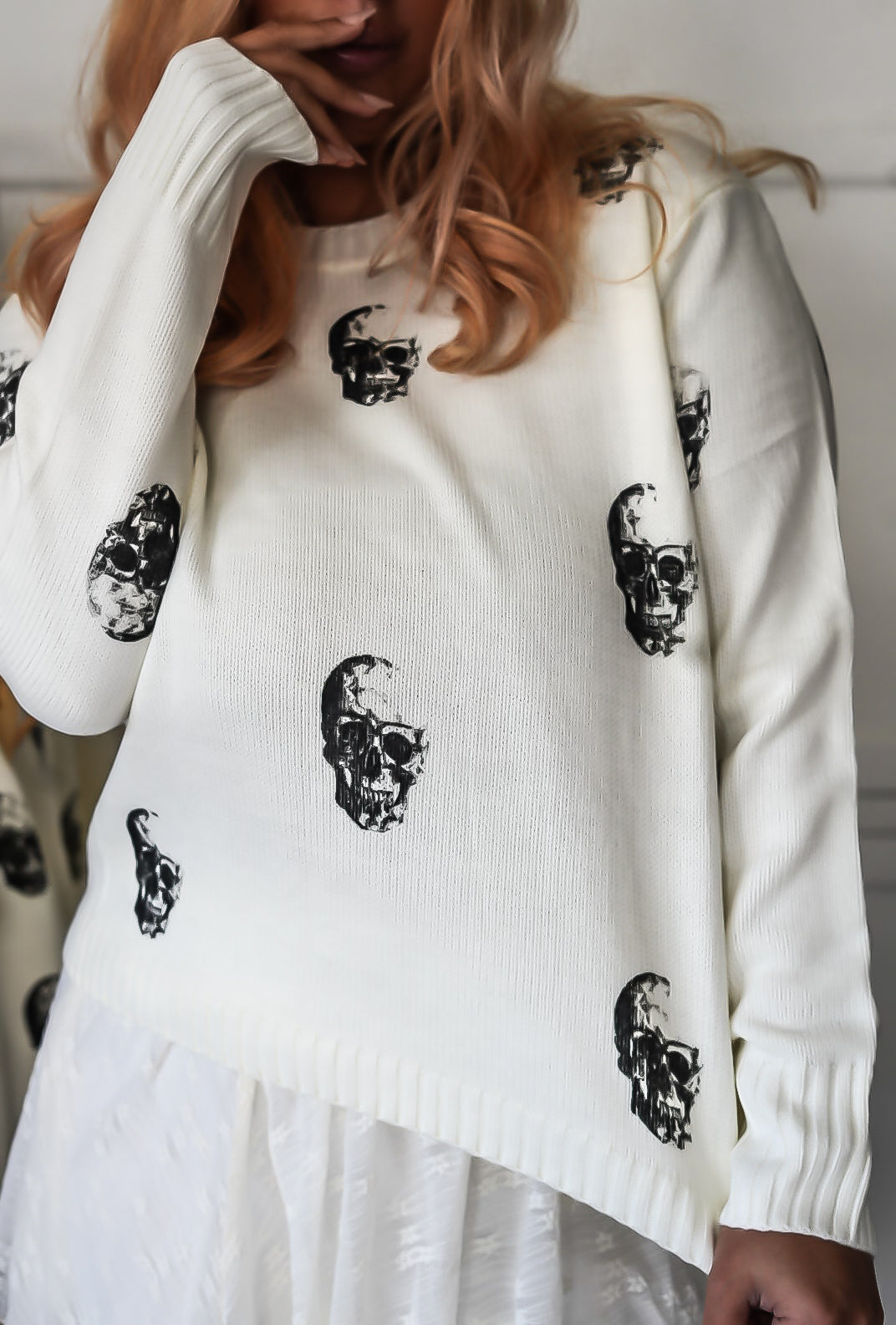 Skull Classic Crewneck Sweater - White/Black